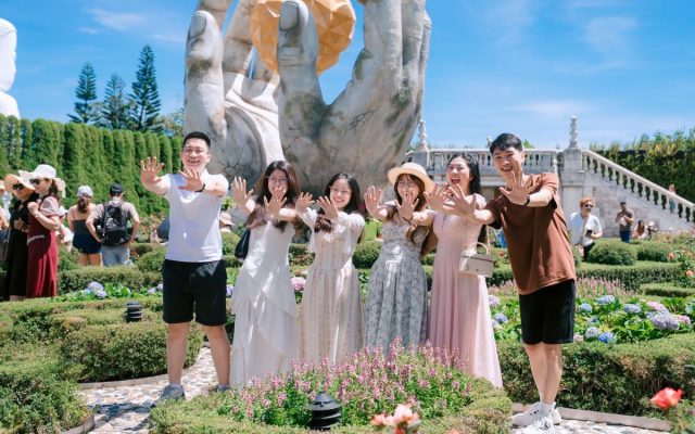 vé bà nà hills ưu đãi 18 - 25 tuổi