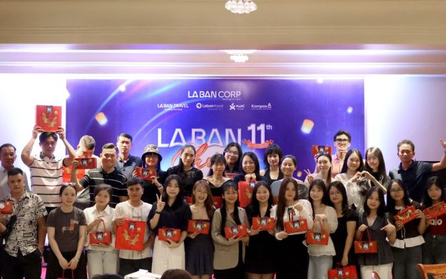 la bàn corp kỷ niệm 11 năm sinh nhật